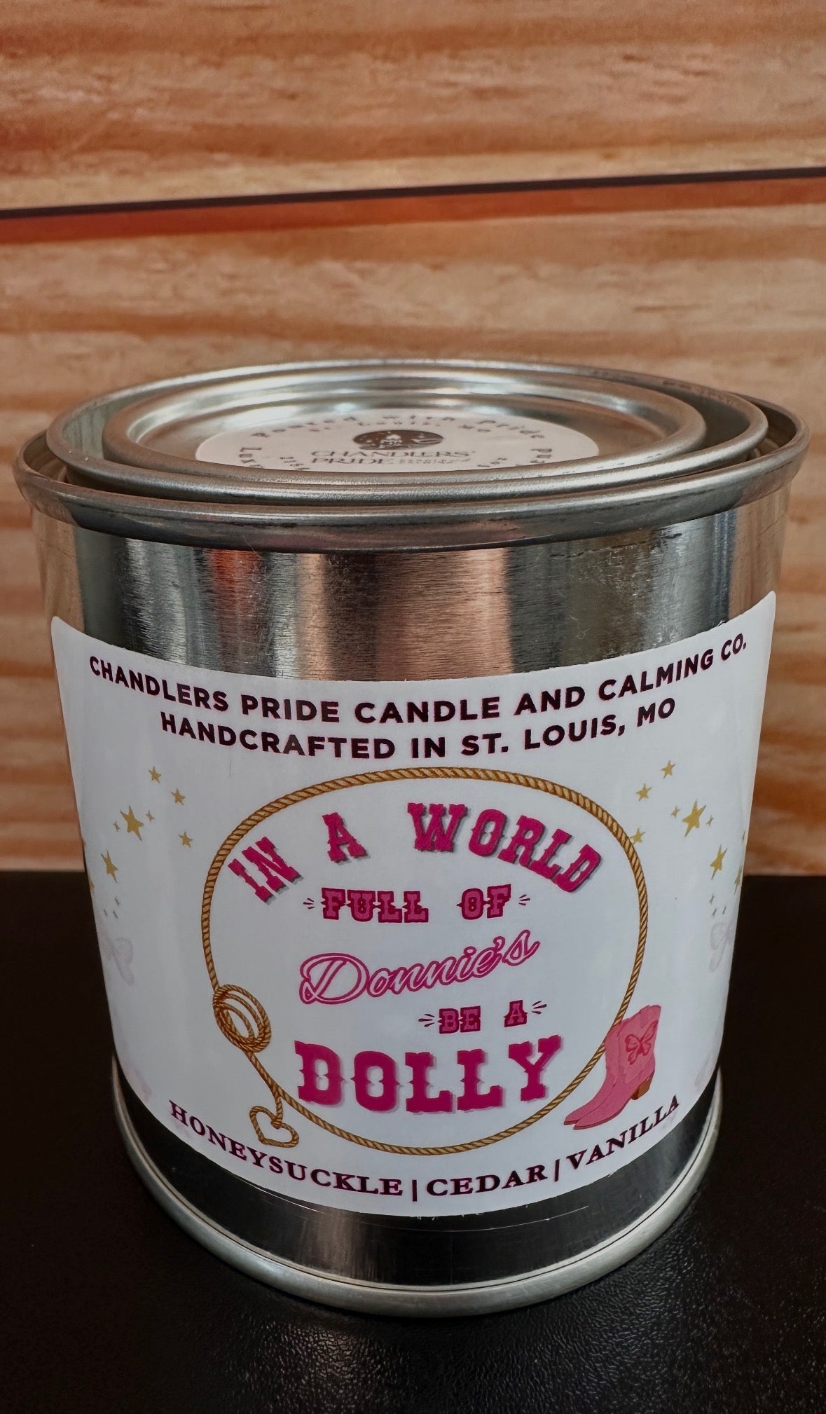 Dolly Tribute Candle